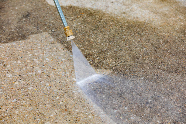Best Pool Deck Cleaning in Jefferson City, MO